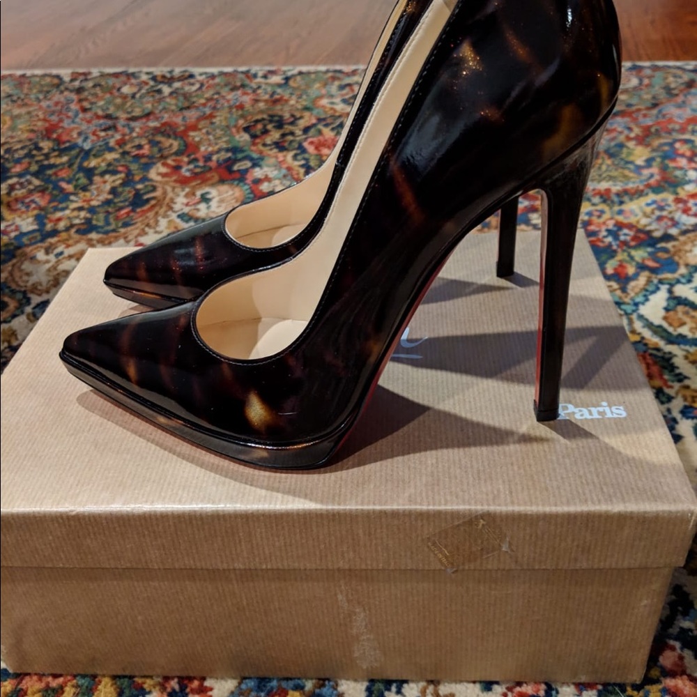 Pigalle Plato Patent
